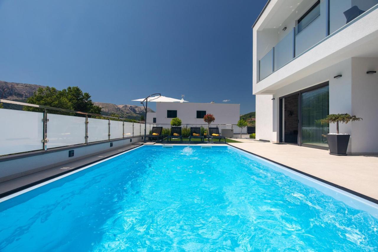 Villa Supernus With Heated Pool Baska  Exterior photo
